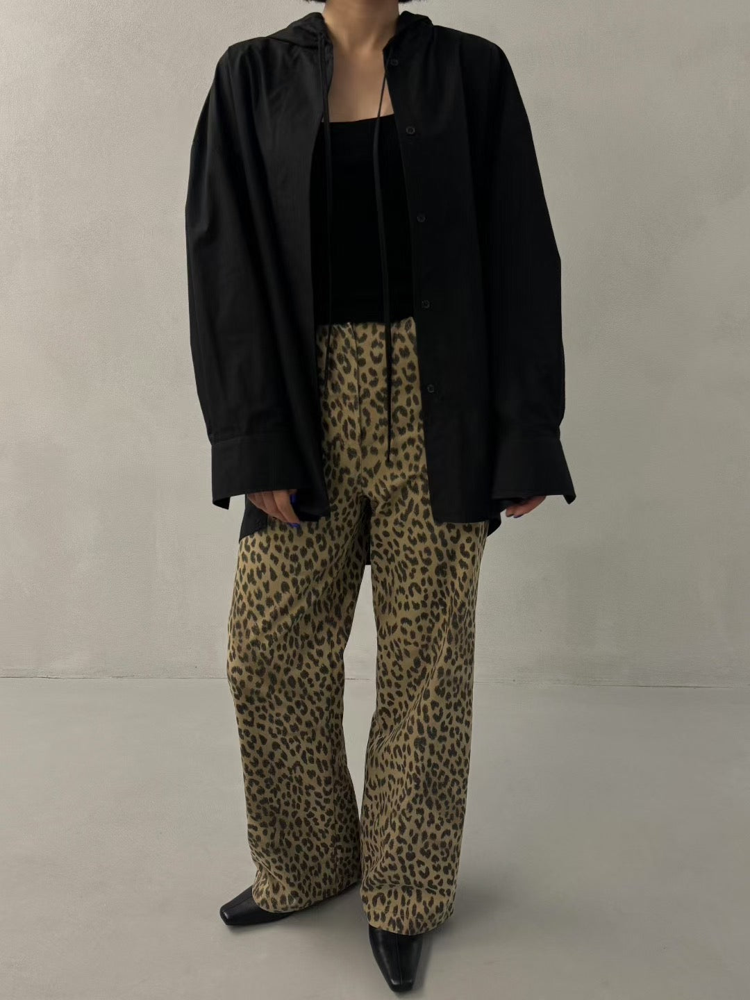 STYLISH LEOPARD PATTERN JEANS