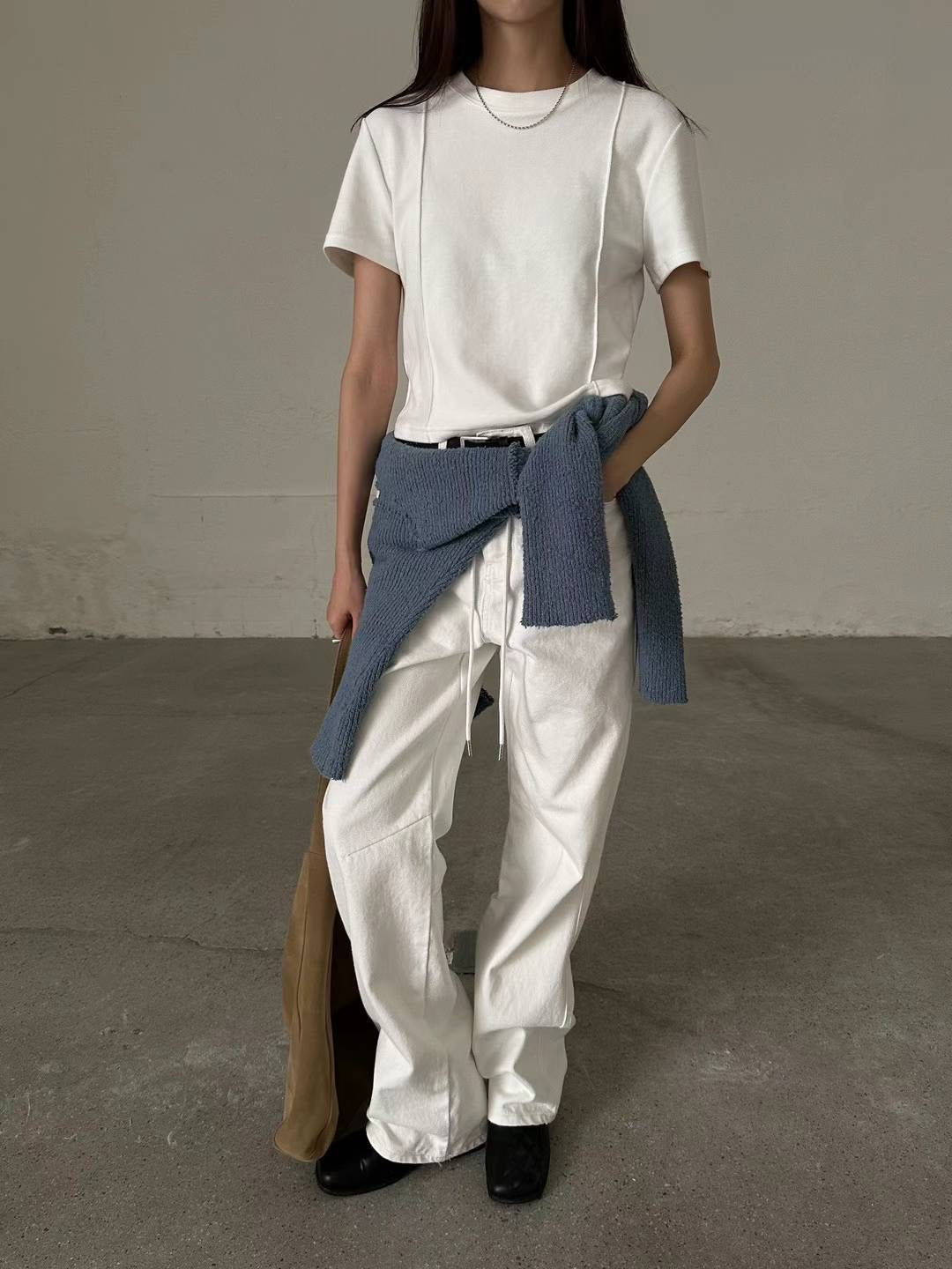 FRONT DOUBLE SEAM CROP TEE