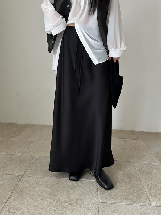 CLASSIC SATIN SKIRT