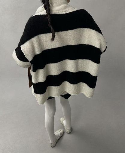OVERSIZED STRIPED FUZZY KNIT CARDIGAN
