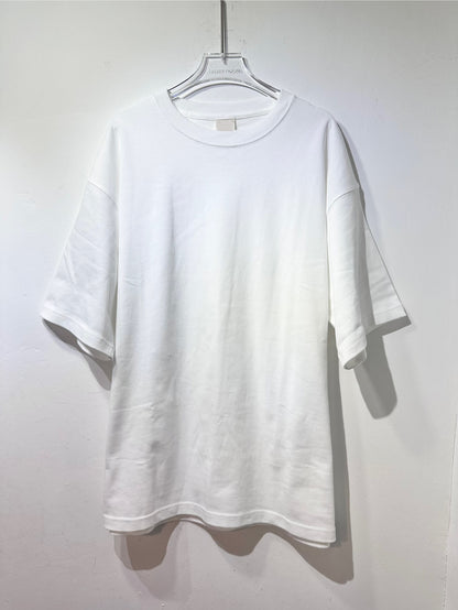 TEXTURED SEAMLESS TEE