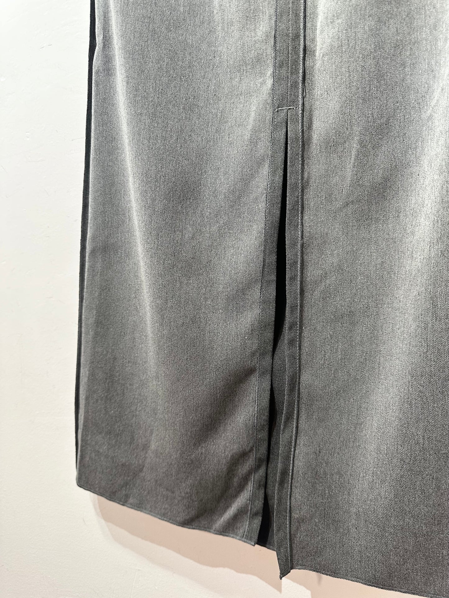 • FUSSY MADE • IMITATION DENIM SLENDER SKIRT
