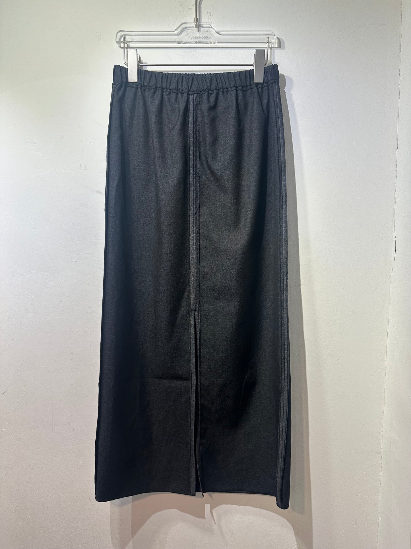 • FUSSY MADE • IMITATION DENIM SLENDER SKIRT