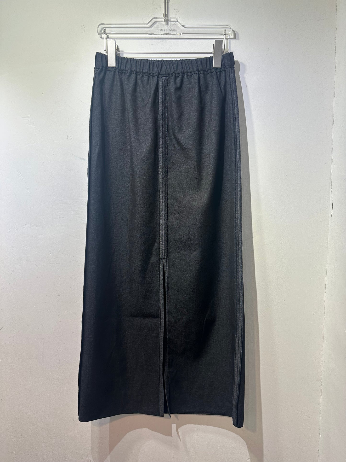 • FUSSY MADE • IMITATION DENIM SLENDER SKIRT