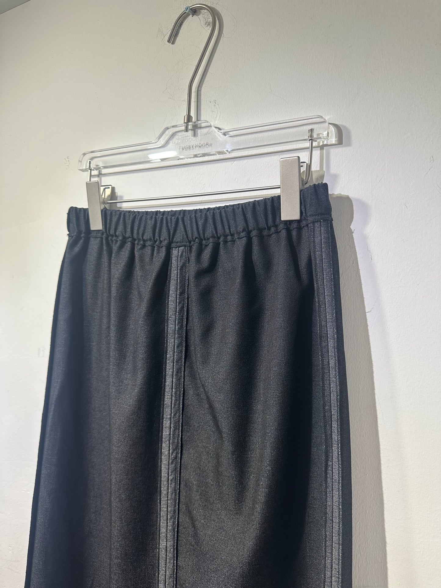 • FUSSY MADE • IMITATION DENIM SLENDER SKIRT