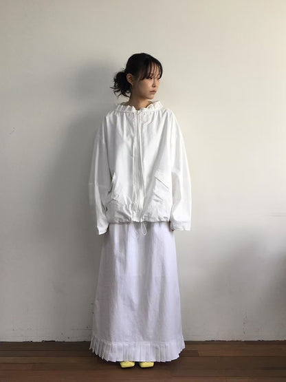 PLEAT END SKIRT