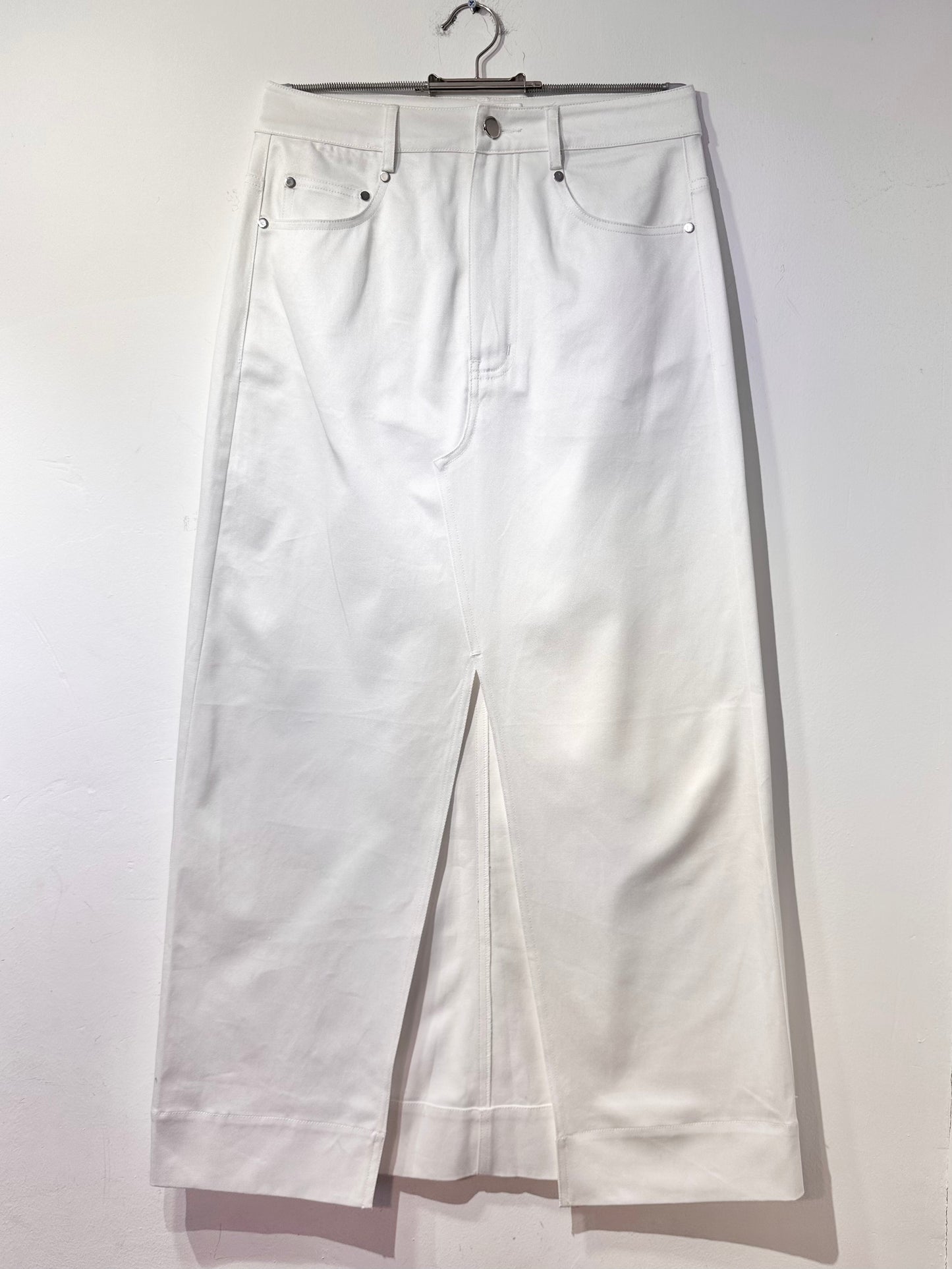 • FUSSY MADE • CLEAN BRIGHT WHITE SKIRT