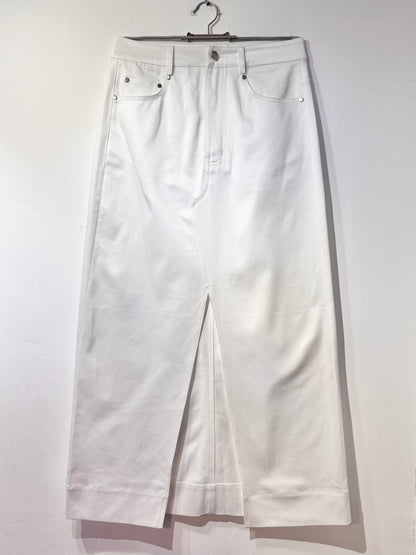 • FUSSY MADE • CLEAN BRIGHT WHITE SKIRT