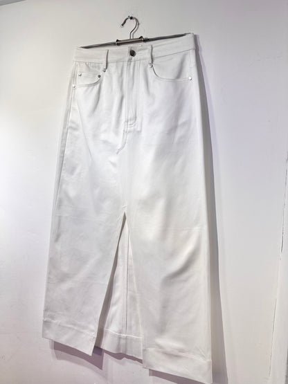 • FUSSY MADE • CLEAN BRIGHT WHITE SKIRT