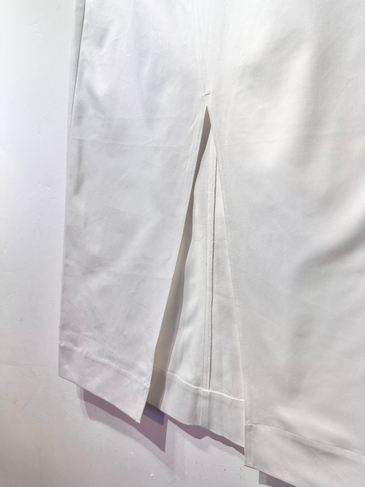 • FUSSY MADE • CLEAN BRIGHT WHITE SKIRT