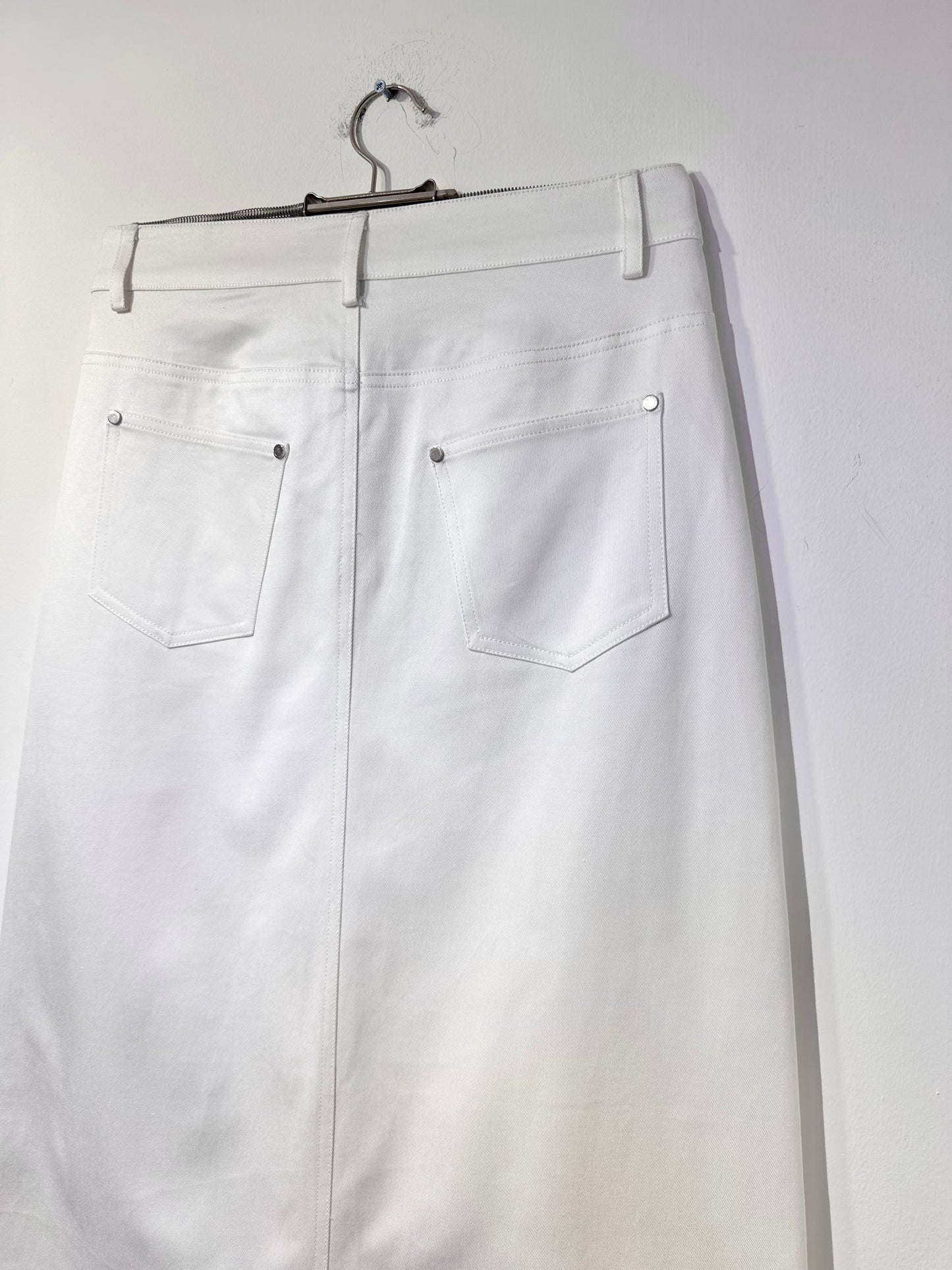 • FUSSY MADE • CLEAN BRIGHT WHITE SKIRT
