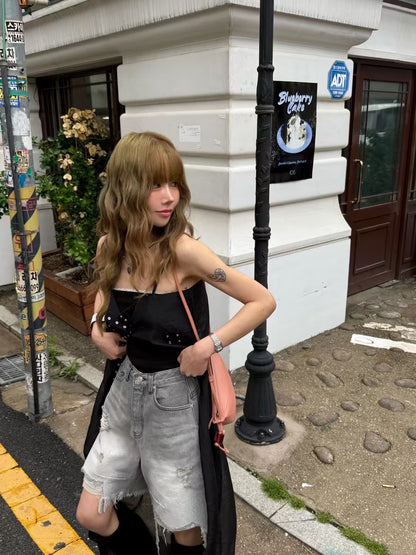 FRAYED HEMS WORN-IN DENIM SHORTS