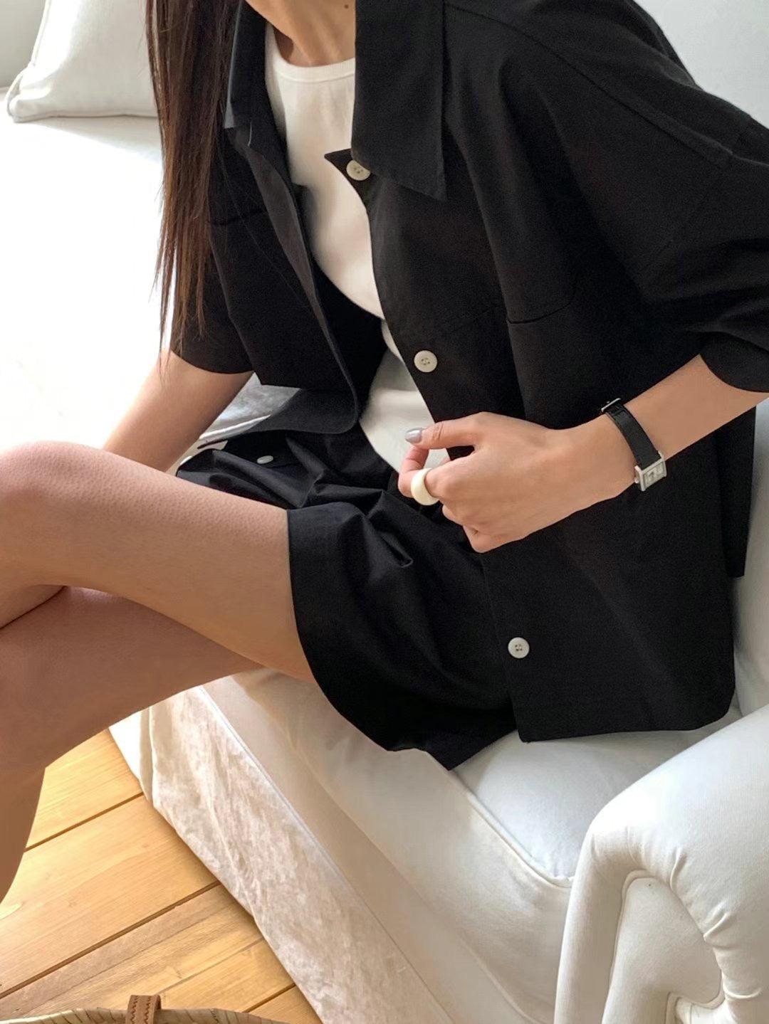 SIDE BUTTON SHORTS