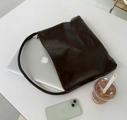 LAMBSKIN SLOUCHY SHOULDER BAG - MEDIUM