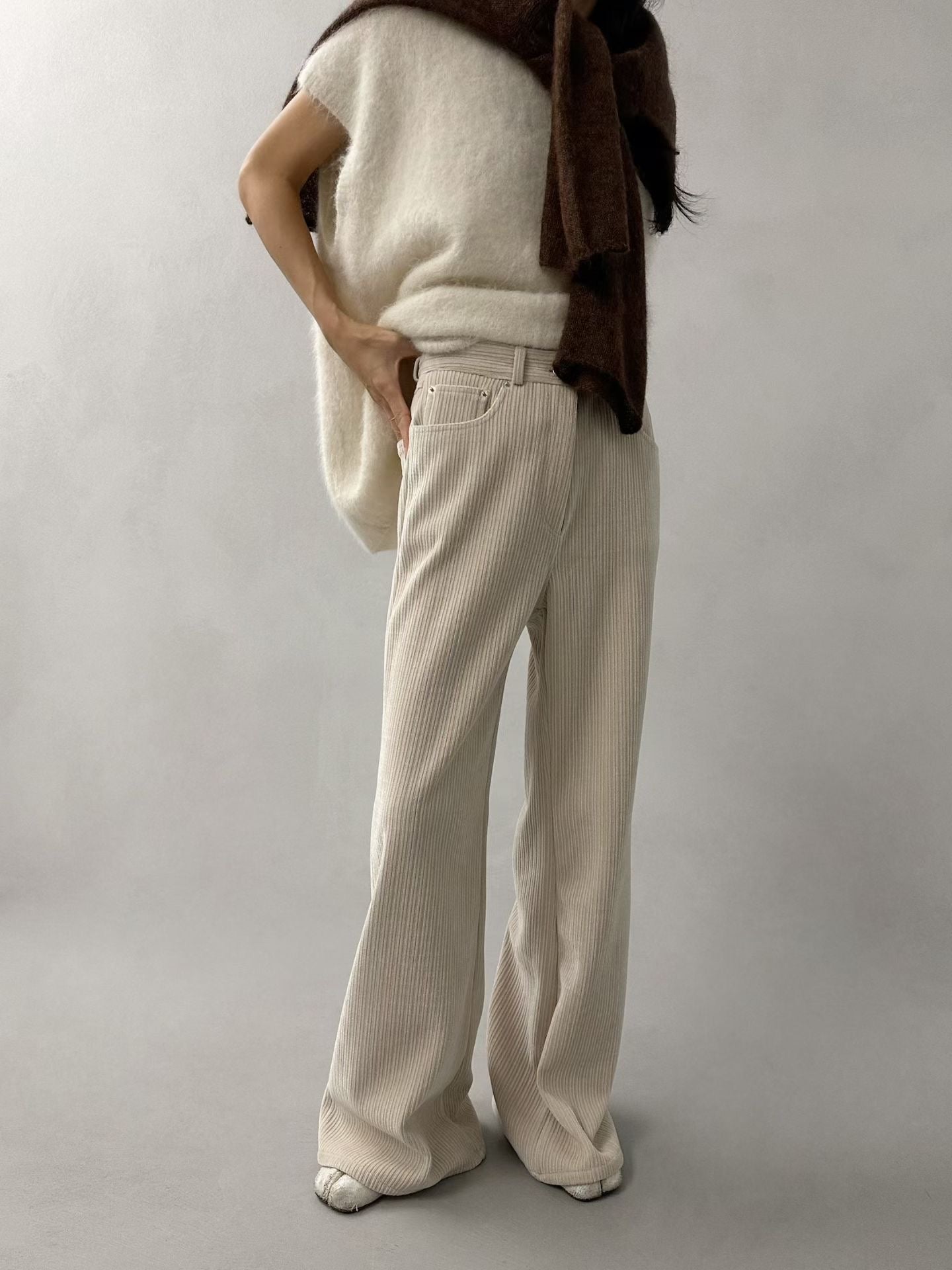 WIDE-LEG CORDUROY FLARED PANTS